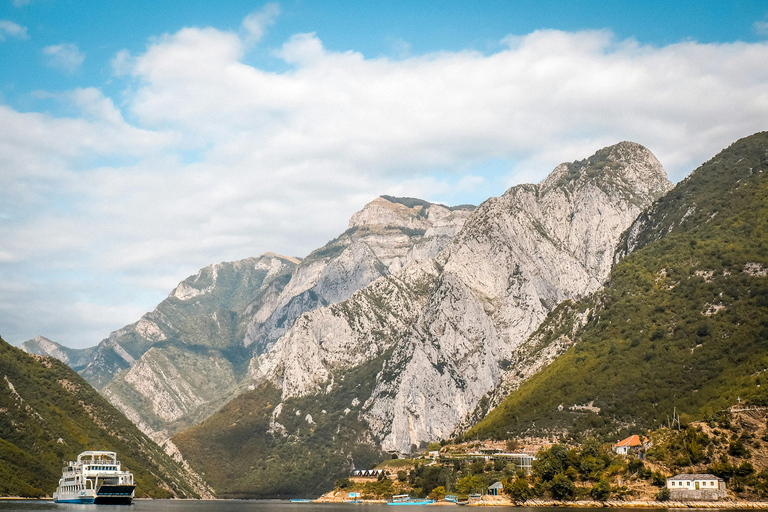 地拉那：科曼湖与沙拉河一日游