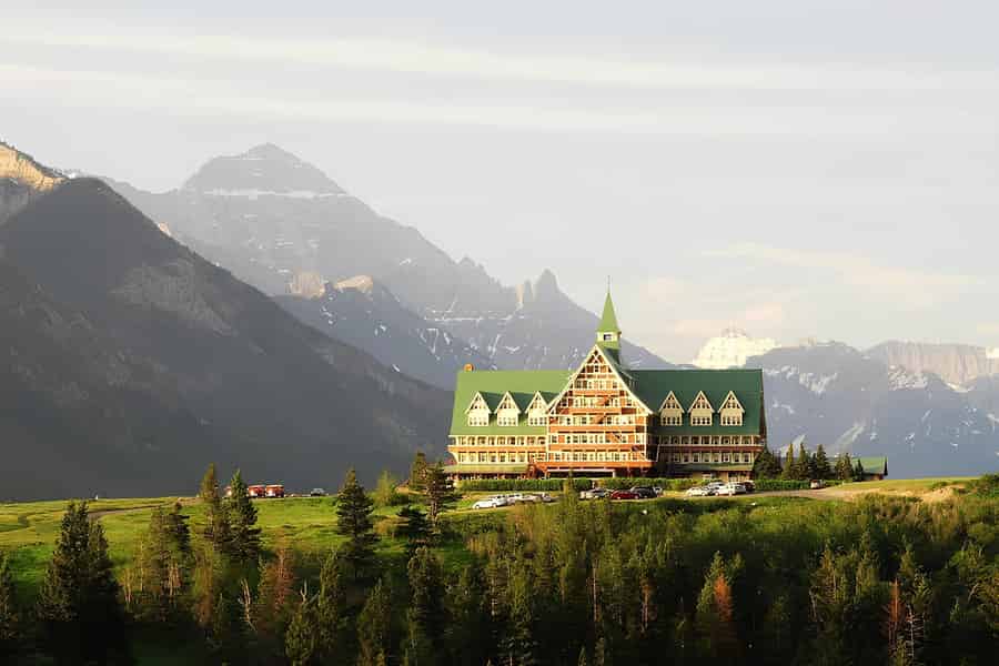 Calgary: Waterton-Tagestour mit Bootsfahrt und malerischen Ausblicken. Foto: GetYourGuide