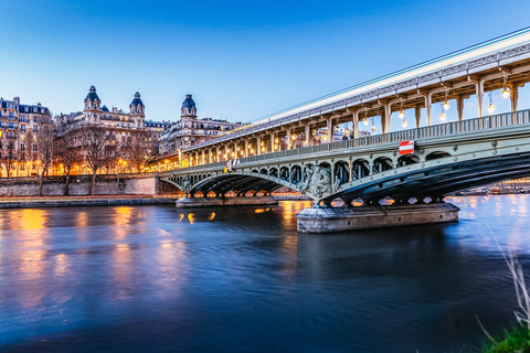 Paris: Night River Cruise On The Seine With Waffle Tasting