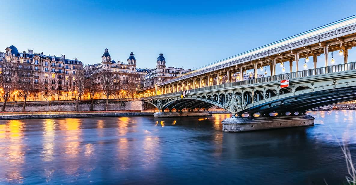 Afbeelding 1 van Parijs: verlichte avondrivierrondvaart en wafelproeverij