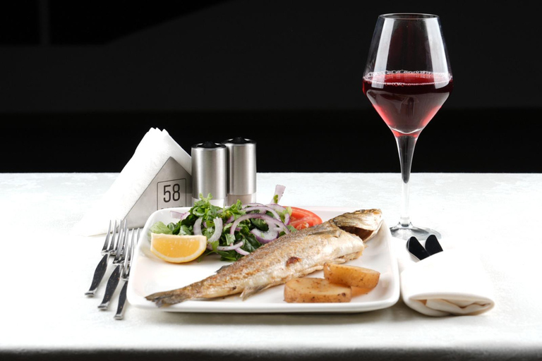 Istanbul: Luxury Dinner Cruise Pickup Include Menu + Soft drinks + Meeting point