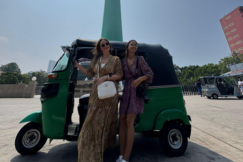 Discover Colombo’s Key Landmarks by Tuk-Tuk Tour