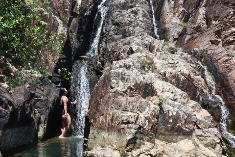 Hong Kong Sai Kung Full Day Snorkelling and Beach Yacht Tour