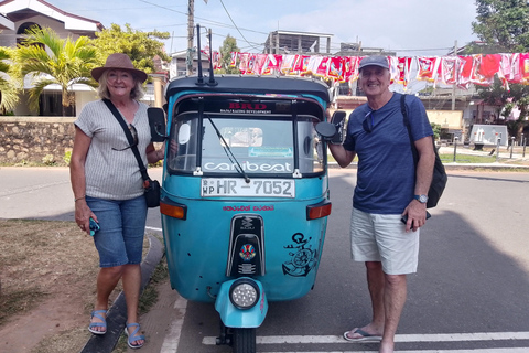Negombo: Private City Tour by Tuk Tuk with Hotel Pickup