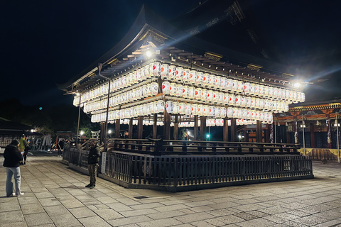 Kyoto:Rundgang durch den Stadtteil Gion bei Nacht für bis zu 7 PersonenKyoto: Kleingruppentour durch den Bezirk Gion.