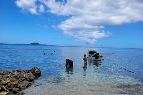 Efate: Snorkeling Adventure with Lunch and Blue Lagoon Visit
