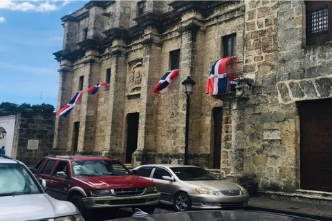 Bayahibe or Punta Cana: Santo Domingo Day Trip & Lunch