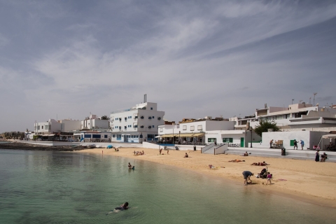Depuis Lanzarote : une journée à Fuerteventura et CorralejoExcursion en espagnol, anglais ou allemand