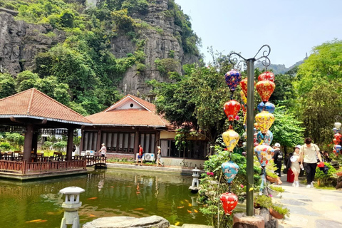 Ninh Binh: Hoa Lu, Tam Coc, Fietsen Groepstour vanuit Hanoi