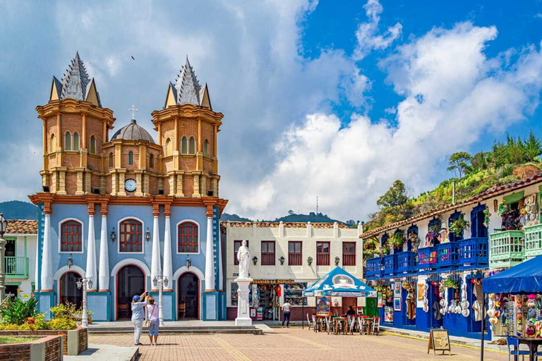 Medellin: Guatape el peñol med båt, frukost och lunch.