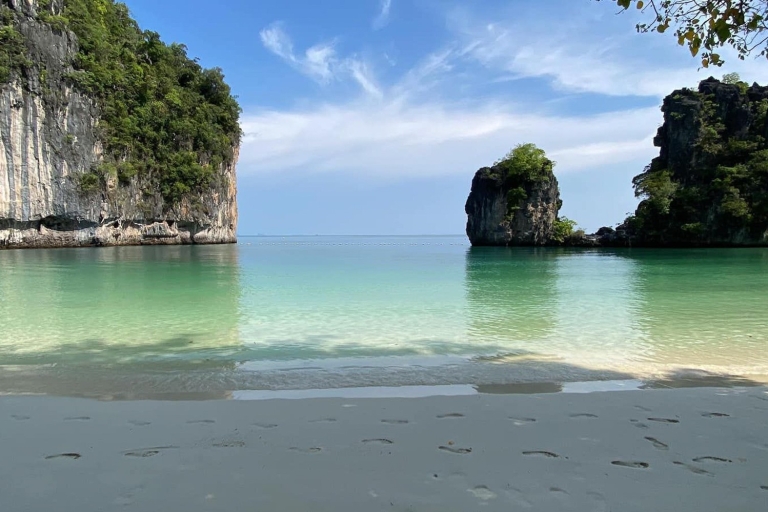Krabi: Private Luxury Long-Tail Boat Tour to Hong Island Half-Day Tour