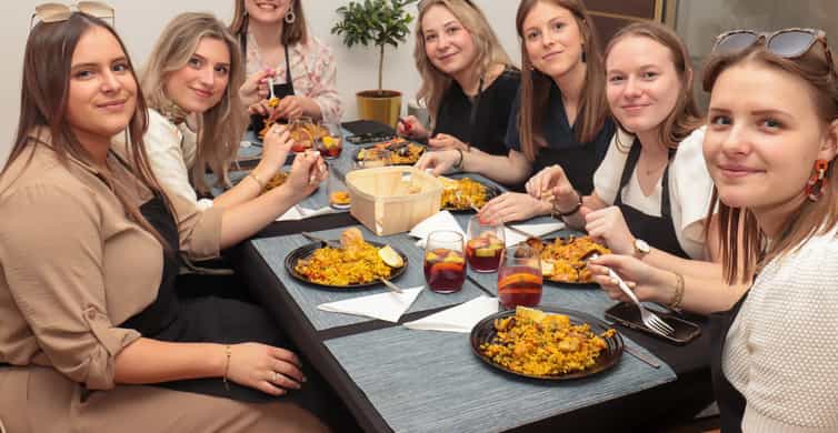 Madrid: Paella and Sangria Workshop in the City Center photo 17