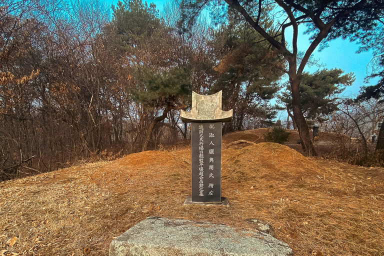Goyang-si : randonnée sur le thème du cimetière coréen et du folkloreGoyang-si : cimetière coréen et randonnée folklorique