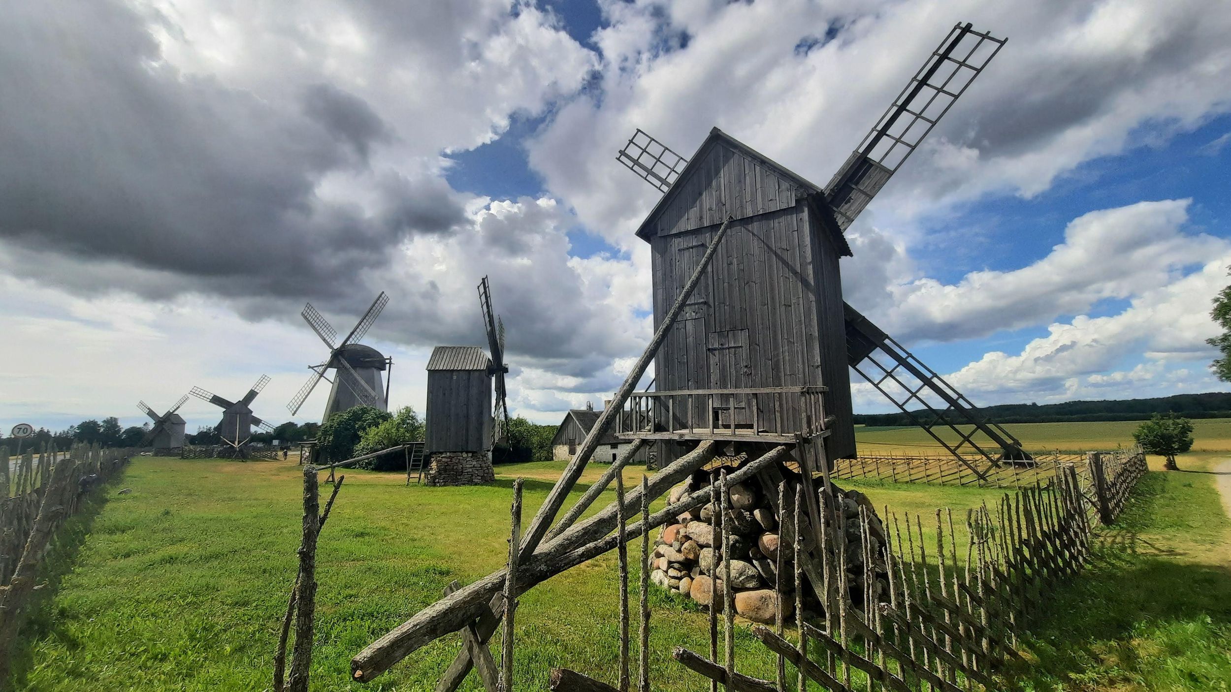 Saaremaa: Kaali-Krater, Angla-Windmühlen und Panga-Klippe – Tour