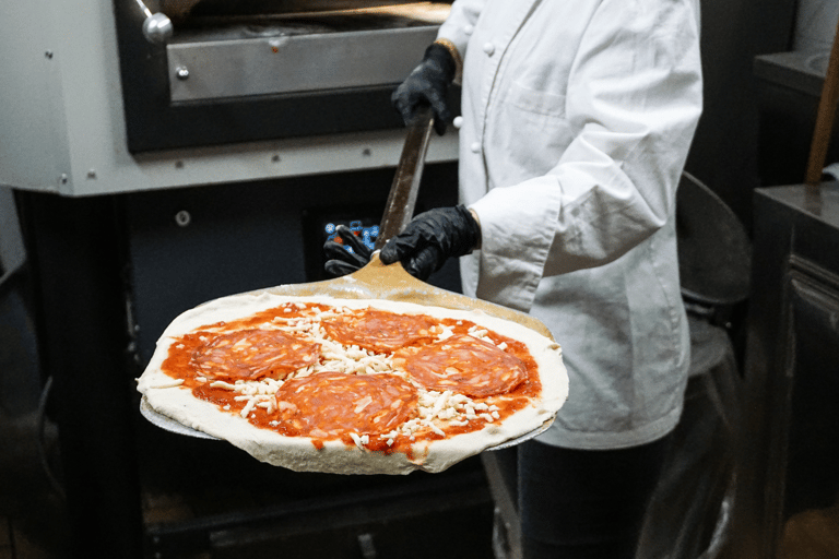 Rome: Traditional Pizza Making Cooking Class