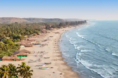 Goa: 4-Day Tour with Dudhsagar Waterfalls & Spice Plantation