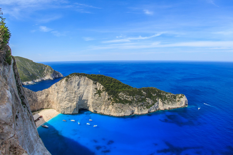 Zante: Crociera di un giorno intero sul relitto del NavagioZante: crociera di un&#039;intera giornata sul relitto del Navagio