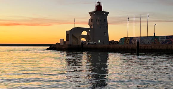 Cádiz Bay: Private “Fall in Love” Sunset Boat Tour for Two