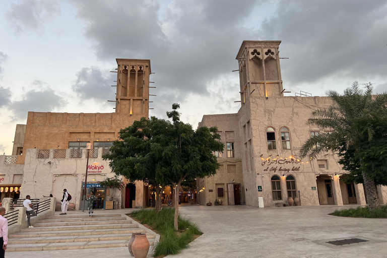 Dubai. Old Town,Museums,Markets,Street Food&Abra Boat Tour Shared Tour in Spanish