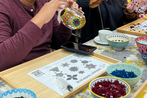 San Jose: laboratorio di lampade a mosaico turcheSan Jose: Laboratorio di lampade a mosaico turche