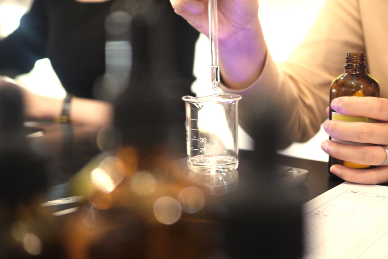 Create Your Perfume with a Professional Perfumer in Gangnam Join-in session - Create Your Perfume
