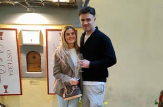 Florenz: Weinfenster-Tour mit Weinprobe