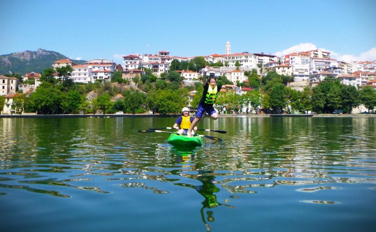 Kastoria: Kajak-Tour auf dem See mit Guide