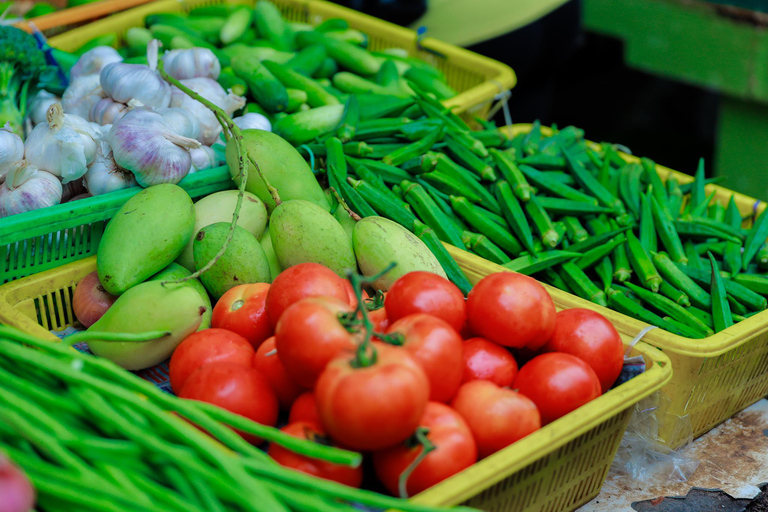 Sathon: Hands-on Thai Cooking Class & Market Tour in Bangkok