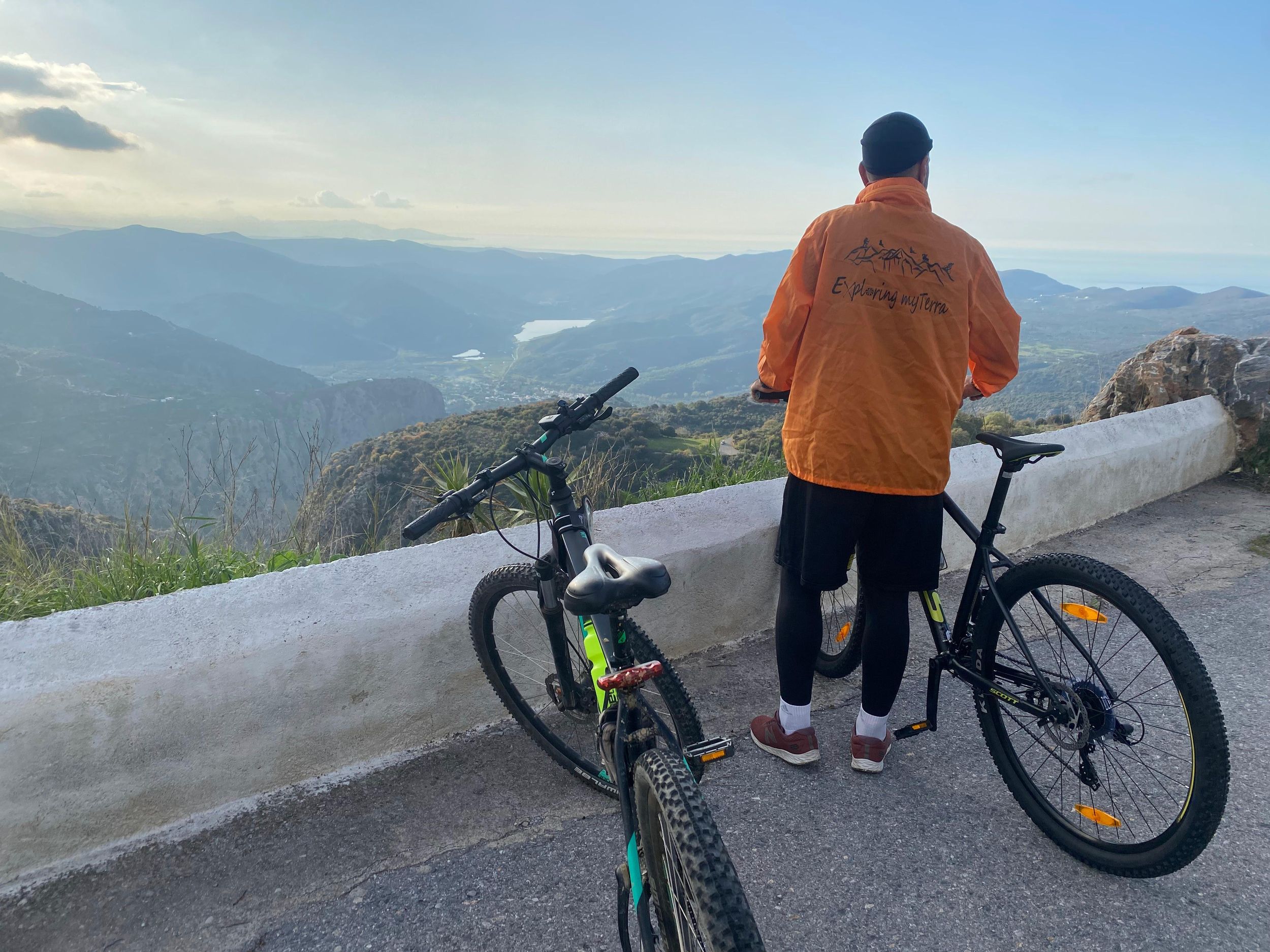 Pedal Power auf der Lasithi-Hochebene: Natur, Mythen & Windmühlen