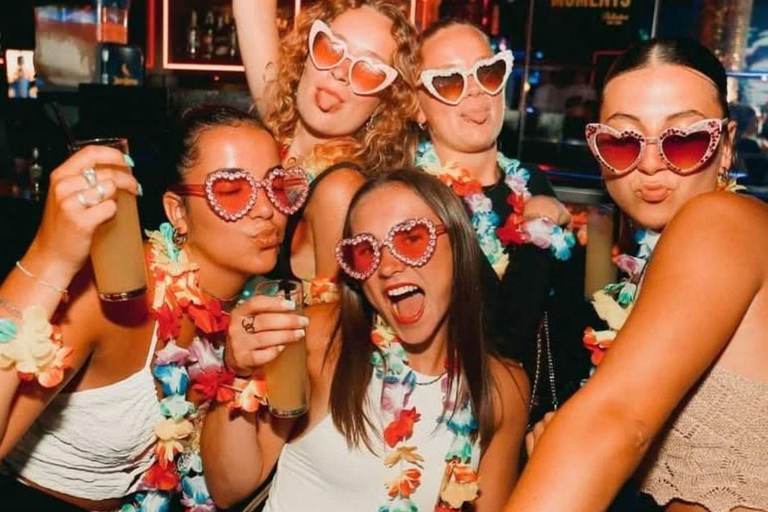 Málaga: Pub Crawl Málaga Madness