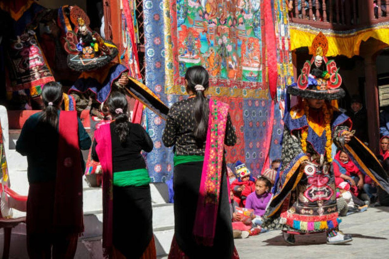 Pokhara: Monastery and Tibetan Culture Walking Tour