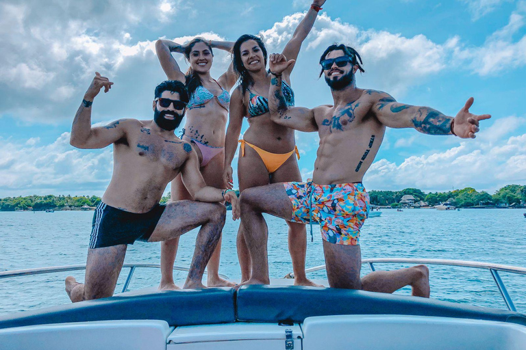 Cartagena: Bootsfahrt zur Insel Cholon und Party mit DJ + Mittagessen