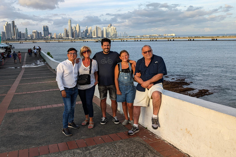 Panama City: Canal, Old Town, and Amador Causeway Tour