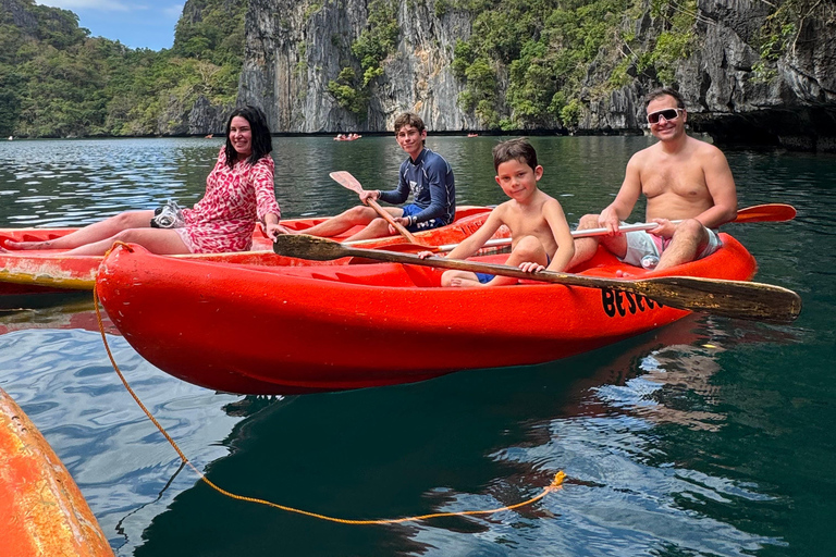 El Nido: Private Tour – Lagoons, Cave & Private Beach