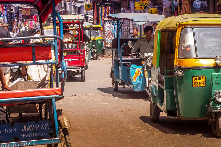 Delhi : Visite culinaire de la vieille ville de Delhi avec promenade en tuk tuk et cuisine de rueVisite privée avec voiture, chauffeur, guide privé et promenade en tuk tuk