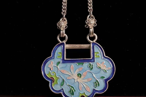 Guangzhou:Traditional Cloisonné Enamel Hands-On Experience Bronze: 1–2 hours