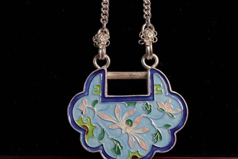 Guangzhou:Traditional Cloisonné Enamel Hands-On Experience Bronze: 1–2 hours