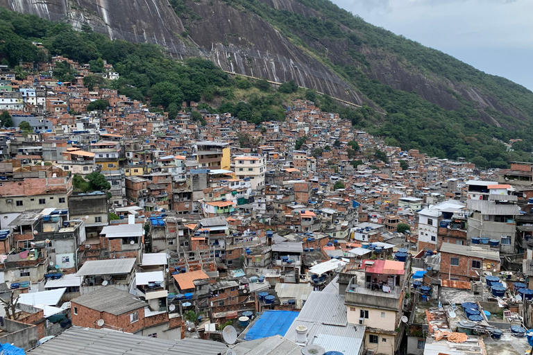 Explore Ilha Gigoia and favéla Rocinha: the hidden soul of Rio. Gigoia - Rocinha : PRIVATE