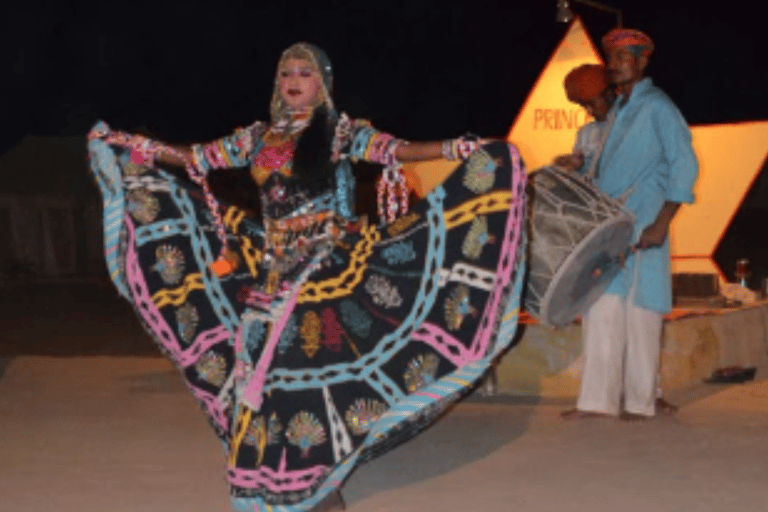 Jodhpur: Paseo en camello por el desierto con danza folclórica rajastaní