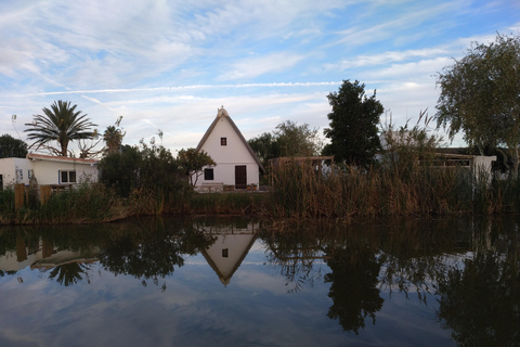 Walencja: wycieczka z przewodnikiem po jeziorze Albufera i zwiedzanie barracWalencja: rejs wycieczkowy po Albufera o zachodzie słońca z przewodnikiem i zwiedzanie barrac