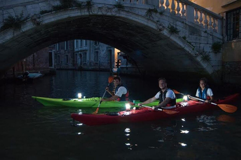 Venedig: Guidad tur i kajakSnabb kajaktur i Venedig