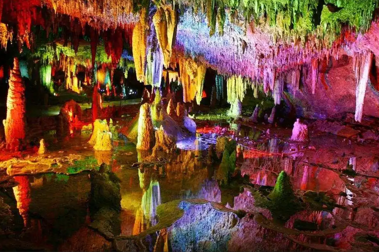 Excursão à ponte de vidro do Grand Canyon de Zhangjiajie e à caverna HuanglongGrand canyon glass birdge huanglong cave from Zhangjiajie