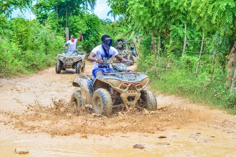 Punta Cana: Tour in ATV, Buggy e a cavallo con pick-up