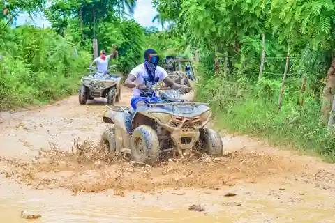 Punta Cana: Excursión en quad, buggy y a caballo con recogida