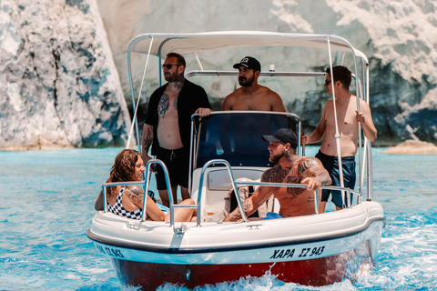 Prywatna łódź na Zakintos: jaskinie Keri, Mizithres, Agalas (maks. 5 osób)