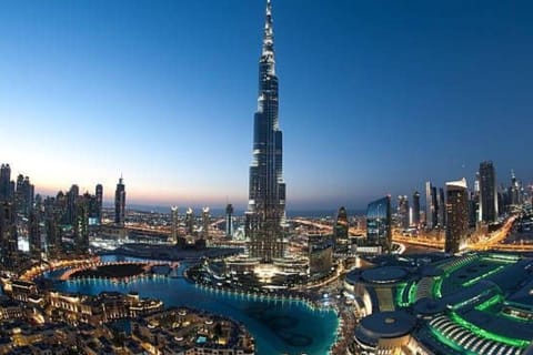 Dubai: Burj Khalifa Sky-High Visit with Private GMC Transfer