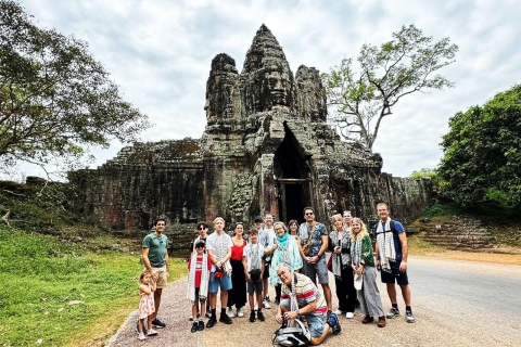 Angkor Hoogtepunt Zonsopgang Rondleiding & Banteay SreiPrivé: Tempel Tour met bezoek aan Angkor Wat & Gids