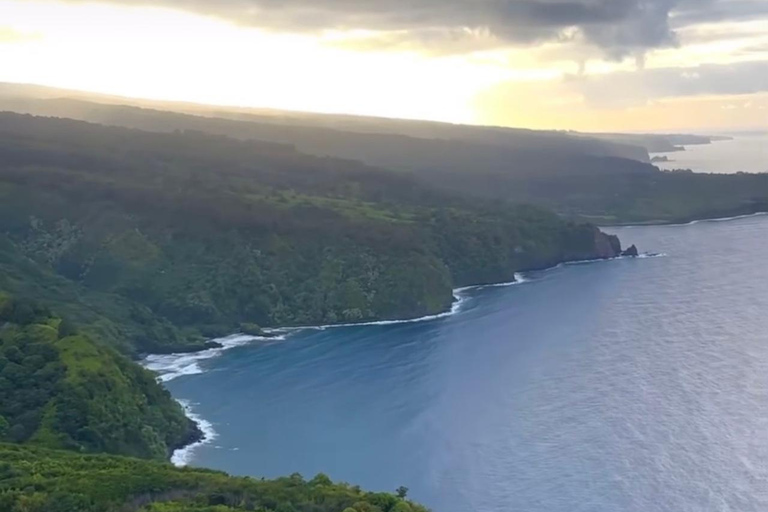 Maui: Open-Air Road to Hāna Jungle Adventure Tour Open-Air! Road to Hana Jungle Adventure Tour! (5.5 Hours)