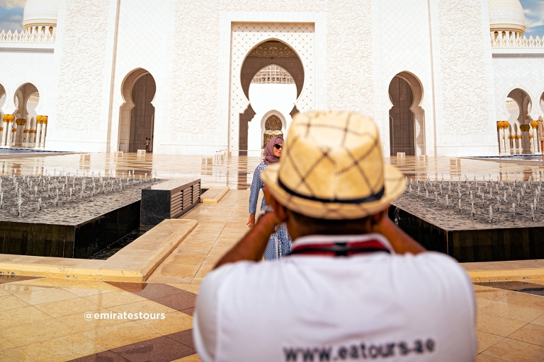 Abu Dabi: tour de 4 horas y mezquita Sheikh ZayedTour de Abu Dhabi en inglés y alemán