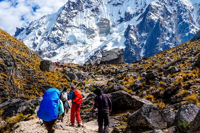 Cusco: Salkantay Trek 4 dagar 3 nätter med återresa med tåg